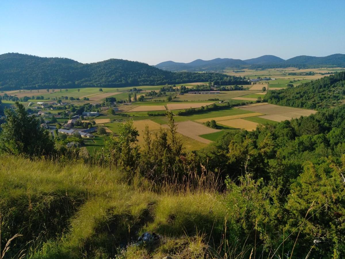 Maisonette Individuelle A Roquefeuil Dans Les Pyrenees Audoises Luaran gambar